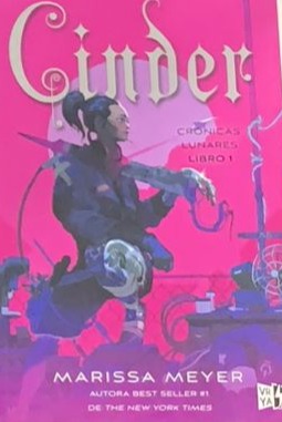 Cinder: Crónicas lunares (1)