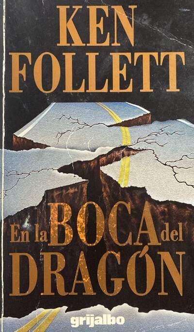 En la boca del dragón 
