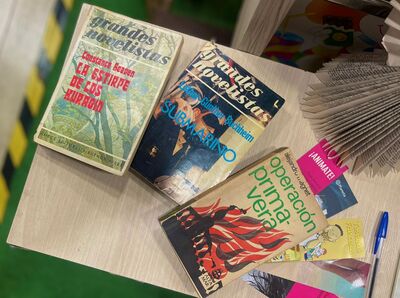 Pack Literario Novelas Adulto: Contiene variedad de 3 libros sorpresa de literatura.  